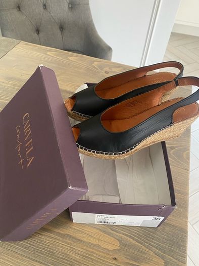 Sandals (Carvella Comfort)