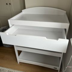 Changing table