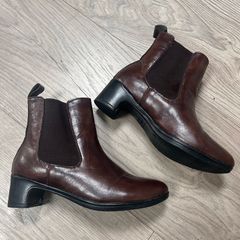 Brown Boots - FREE