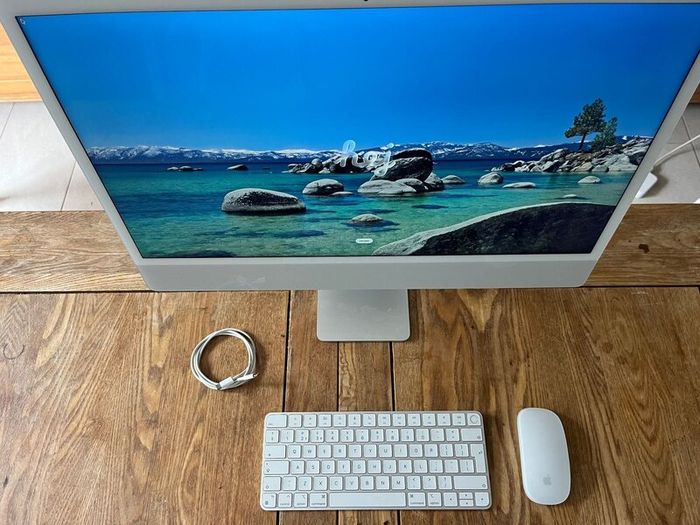 Apple 24 iMac M1 8-Core CPU / 8-Core GPU  Silver