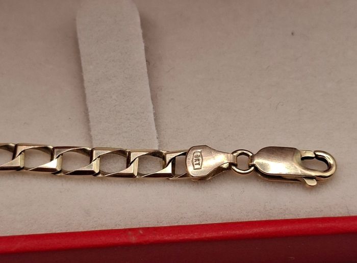 Preloved 9ct yellow gold identity bracelet