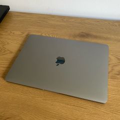 Apple MacBook Pro 13-inch (2016)