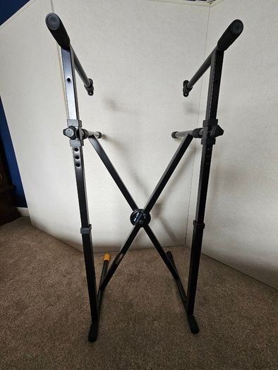 Hercules Keyboard Stand for Two Keyboards