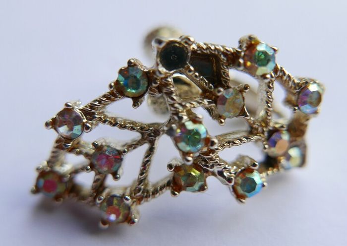 Vintage Delicate  Brooch