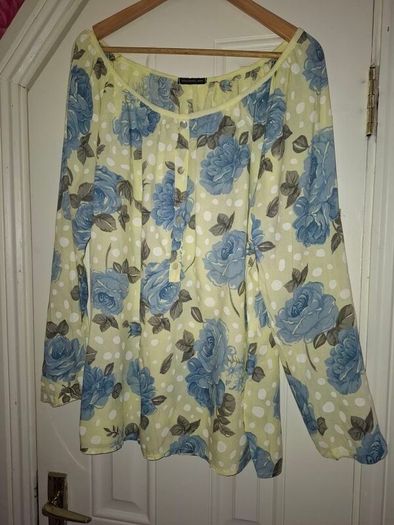 Floral X/Large blouse.
