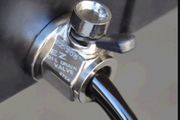 Oil Drain Valve for Mercedes Cars