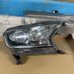 Ford Ranger drivers side headlight