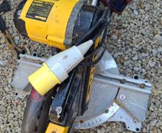 Dewalt saw