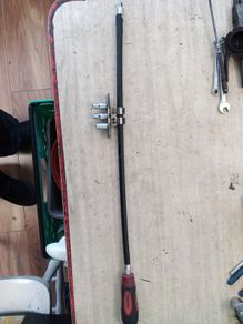 Long flexible socket driver