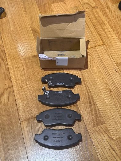 Honda Civic EM1 front Brake pads brand new