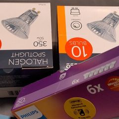 Lots ofGU10 light bulbs