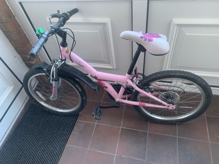 Girl's Bicycle 19" wheels