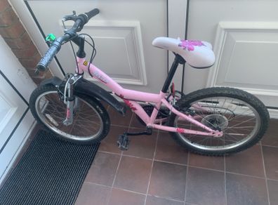 Girl's Bicycle 19" wheels