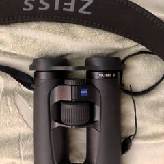 Zeiss Victory SF 10x32