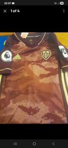 leeds United Age 7/8 shirt shorts and socks
