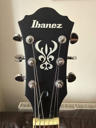 Ibanez Artcore semi-hollow electric guitar - excellent condition