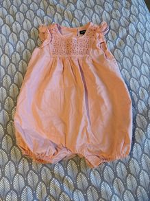 GAP baby girl onesie 12-18