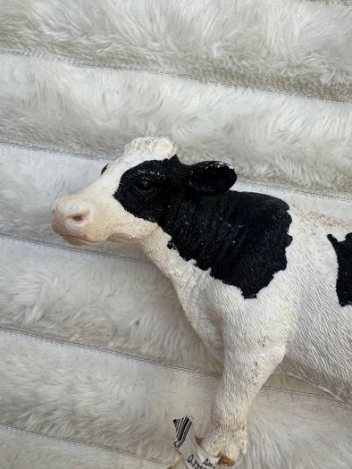 Schleich Farm Animal Dairy Cow Figure D-73527 Used approx. 8 cm. Damaged Please see photos