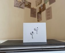 Airpods pro 3  Airpods 3 pro
