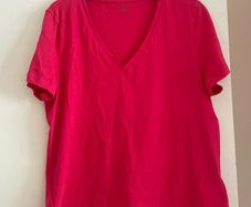 Pink t-shirt