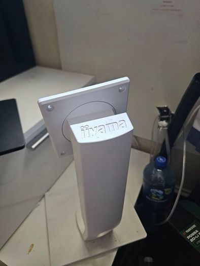 Monitor arm