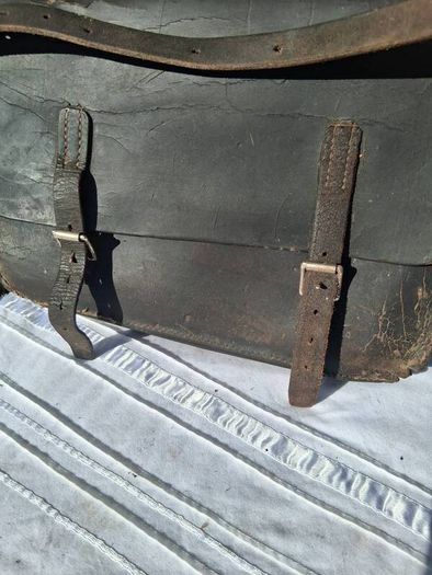 3 X  Quality Vintage Leather Satchels