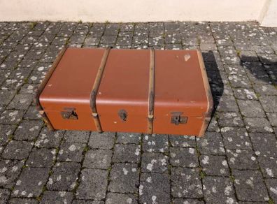 Steamer Case leather and wood