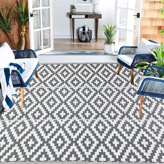 Outdoor Rug, 180 x 120cm Waterproof Picnic Blanket Black Reversible Floor Mat Recycled UV Resistant Rugs Camping Woven Plastic Straw Mats Indoor Rug for Garden RV Patio Deck Balcony BBQ Beach