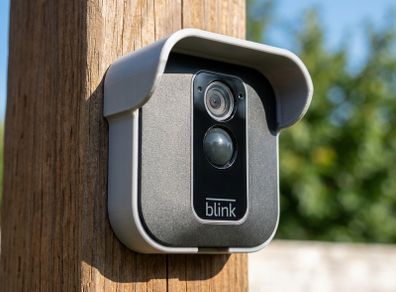 Blink XT2 camera visor shield hood