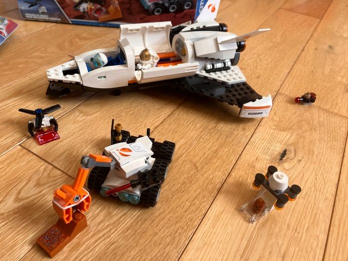 Lego City - Mars Research Shuttle 60226