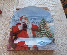 Christmas plate, souser and santa
