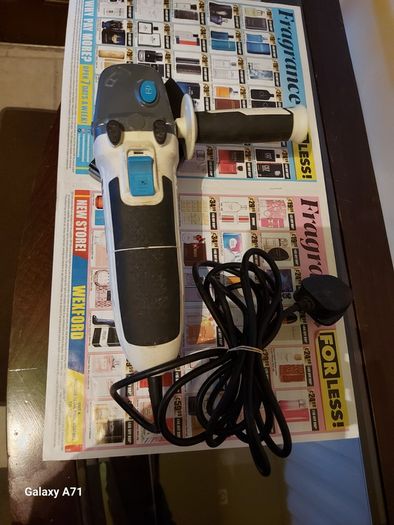 Mac Allister 750W 240V 115mm Corded Angle grinder - MSAG750 in excellent condition