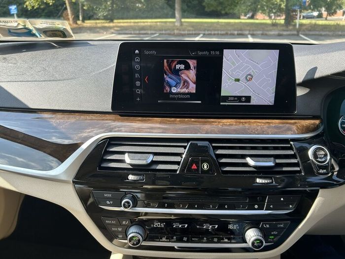 BMW 5-Series 2017 // Cream Leather // Very Low Kms