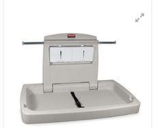 Rubbermaid Changing Table
