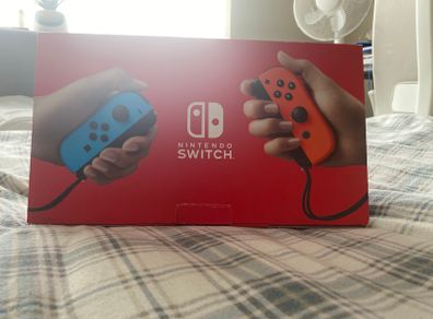 Discounted Nintendo Switch 32GB Neon Blue and Red