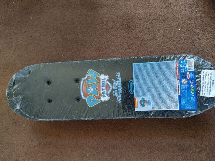 Skateboard