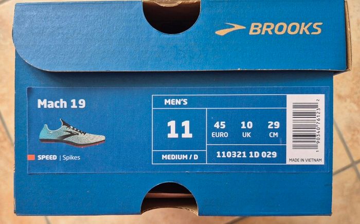 Brooks Mach 19 Cross Country Spikes in UK 10 / EU 45 / US Men's 11