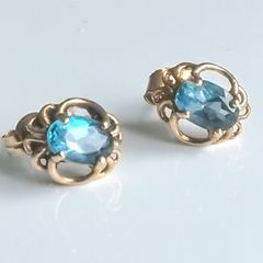 9ct gold topaz stud earrings