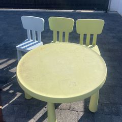 Kids ikea garden table and 3 chairs