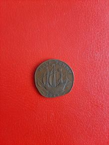 1949 British Halfpenny with clipped planchet error