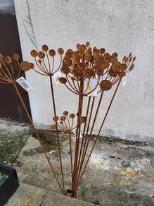 Cow parsley head steel ornament