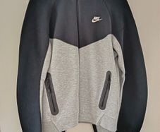 Nike tracksuit set (hoodie + joggers) in grey and black colourway.