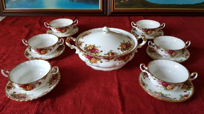 13 Piece Royal Albert Old Country Roses Bone China Gold Gilt Soup Coupe Set With Lidded Tureen Made In England
