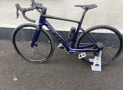 Scott Addict E-bike size small