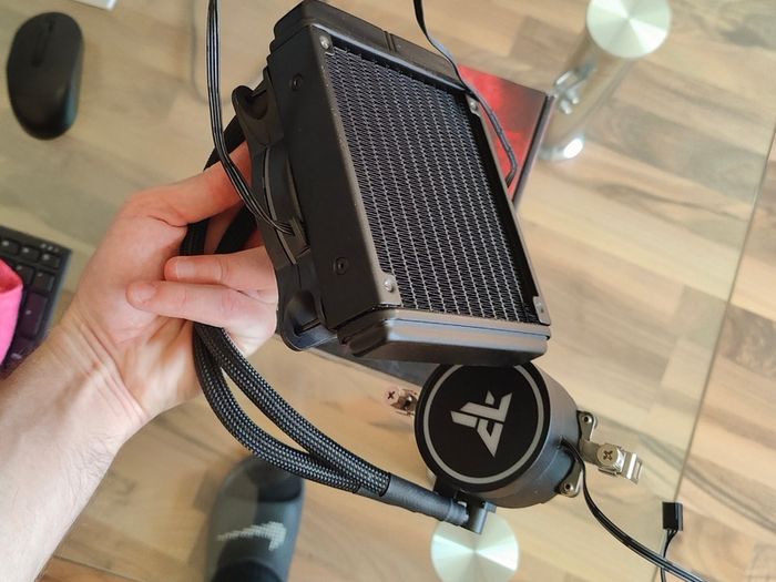Tempest Gaming Liquid Cooler 120 RGB Like New