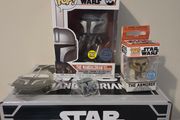 Mandalorian with Darksaber Glow Funko Pop