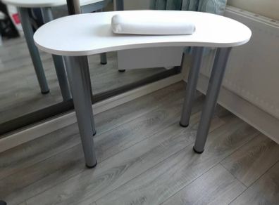 Manicure Nail table