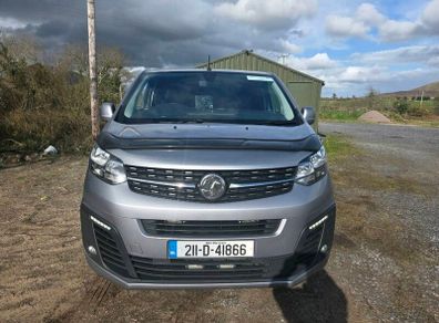 2021 Vivaro Sportive LWB | CVRT 11/26 |