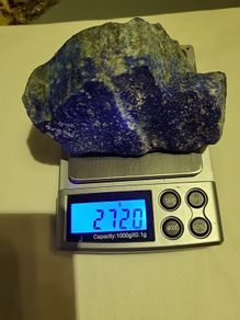 Lapis lazuli specimen