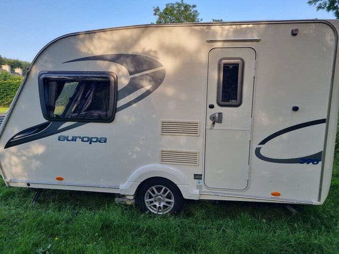Sterling Europa 390 - 2 Berth